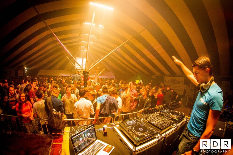 DJ Stecks — professionele DJ live muziek feest
